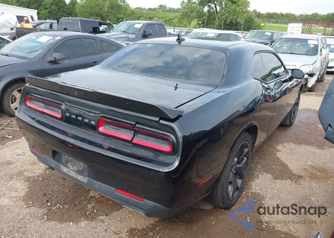 2018 Dodge Challenger Sxt z USA, uszkodzony, nr VIN 2C3CDZAG0JH315920